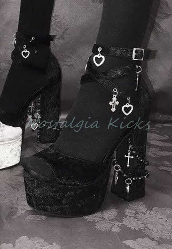 Sandal Strappy Heeled - Sandales gothiques à talons hauts et