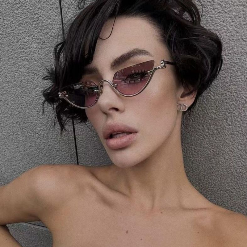 Sunglasses Cat Eye - Lunettes de soleil œil-de-chat demi-cerclées en