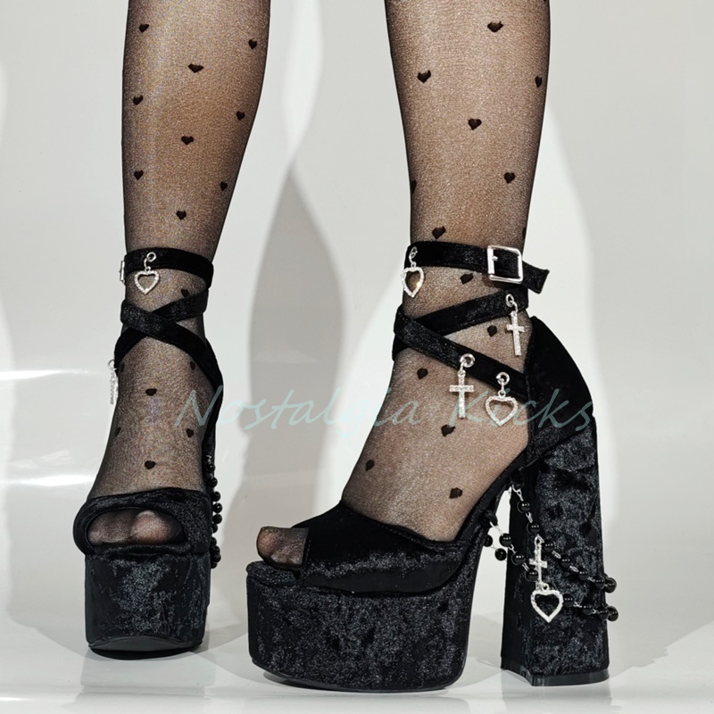 Sandales gothiques à talons ha - Sandal Strappy Heeled avis et prix